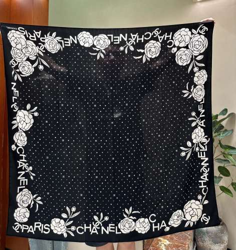 Chanel New Classic Camellia Elegant Diamond Grid Velvet Square Towel Size: 140 * 140 CM