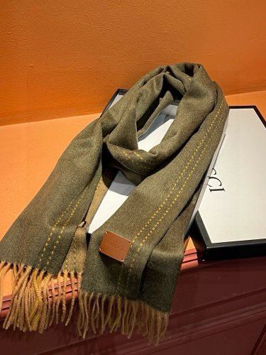 Gucci New Couple Leather Logo Double Sided Cashmere Scarf Size: 35 * 180 CM