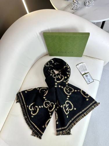 Gucci Classic GG Pattern Jacquard Wool Scarf Size: 47x180 CM