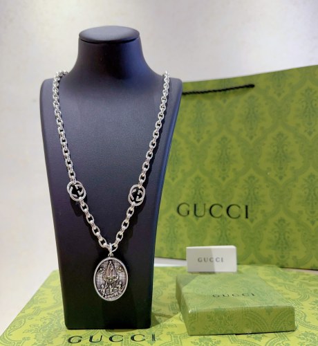 Gucci New Classic Double G Vintage Necklace