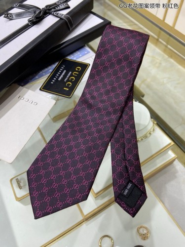 Gucci Classic GG Vintage Pattern Silk Tie