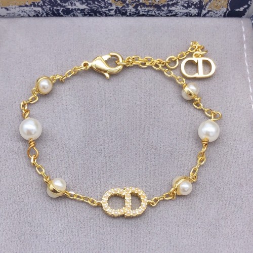 Dior New Fashion CD Pearl Bracelet