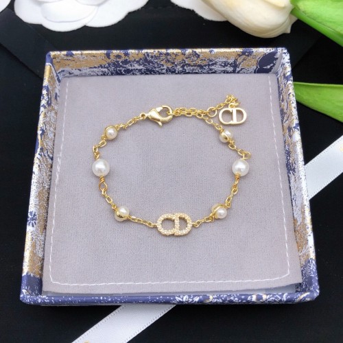 Dior New Fashion CD Pearl Bracelet
