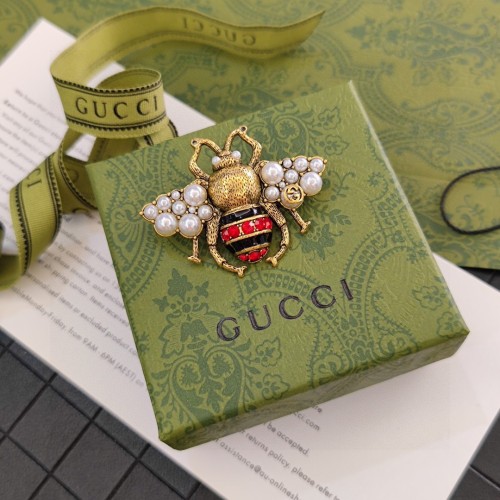 Gucci Fashion New Inlaid Pearl Bee Brooch