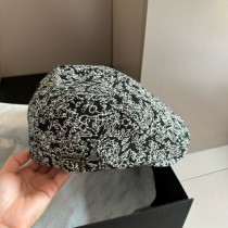 Burberry Retro Versatile Duck Tongue Forward Hat Painter Hat 57CM