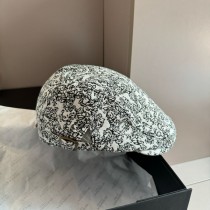 Burberry Retro Versatile Duck Tongue Forward Hat Painter Hat 57CM