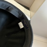 Louis Vuitton New Fashion Woolen Octagonal Hat Women's Woolen Duck Tongue Hat 57CM
