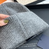 Louis Vuitton New Versatile Unisex Embroidered Logo Wool Knitted Hat