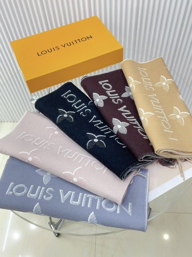 Louis Vuitton New Classic Metal Wire Double Row Logo Wool Scarf Size: 32 * 180 CM