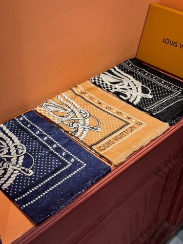 Louis Vuitton New Classic Jacquard Silver Silk Cashmere Long Scarf Size: 100 × 200 CM