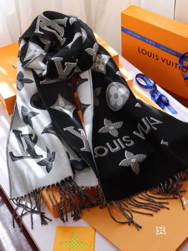 Louis Vuitton New Classic Metal Wire Double Row Logo Wool Scarf Size: 32 * 180 CM