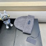 Prada New Classic Versatile Solid Color Knitted Hat Couple Retro Cold Hat