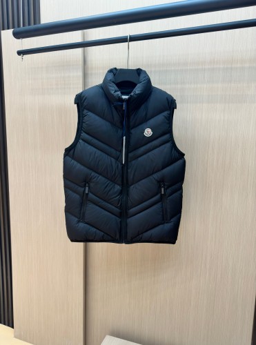 MonclerMoncler New Classic Casual Down Vest