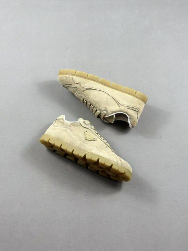 Prada Classic Casual Sneakers Women Fashion Imitation OX-Tendon Sole Antiskid Shoes Apricot