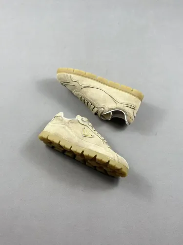 Prada Classic Casual Sneakers Women Fashion Imitation OX-Tendon Sole Antiskid Shoes Apricot