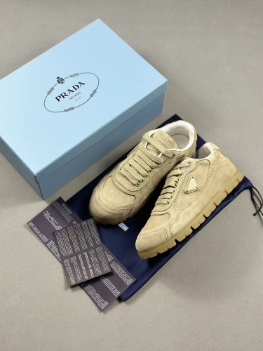 Prada Classic Casual Sneakers Women Fashion Imitation OX-Tendon Sole Antiskid Shoes Apricot