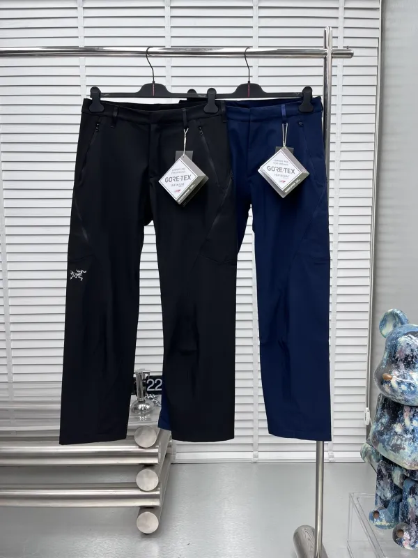 ARC'TERYX Multi Functional Waterproof Outdoor Straight Tube Thick Soft Shell Assault Multiple Pockets Pants