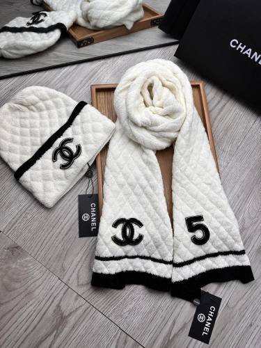 Chanel New Couple Classic Warm Wool Set Hat
