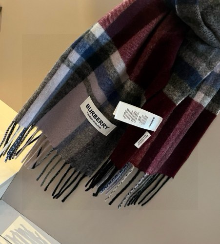 Burberry New Classic Checkered Cashmere Scarf Size: 30 * 180 CM