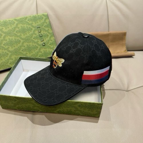 Gucci Classic Embroidered Bee Baseball Hat Couple Casual Duck Tongue Hat