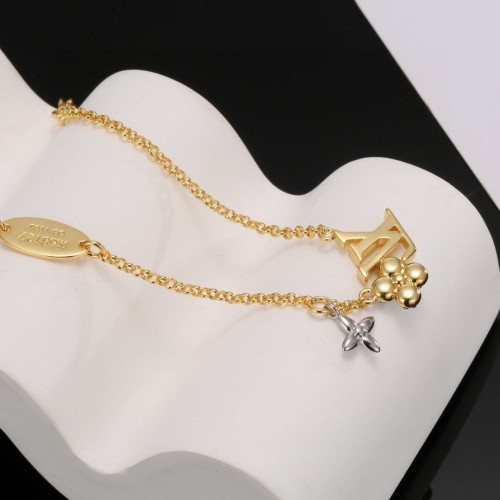 Louis Vuitton Classic Versatile Letter Bracelet