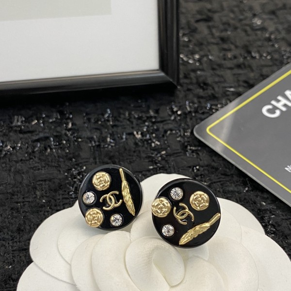 Chanel New Classic Personalized Letter Earstuds