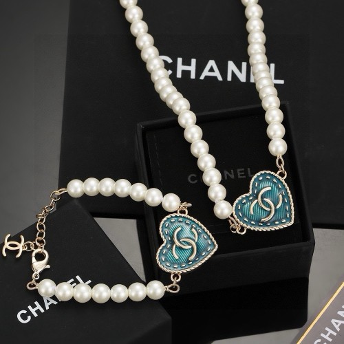 Chanel New Fashion Double C Love Retro Old Blue Pearl Bracelet Necklace