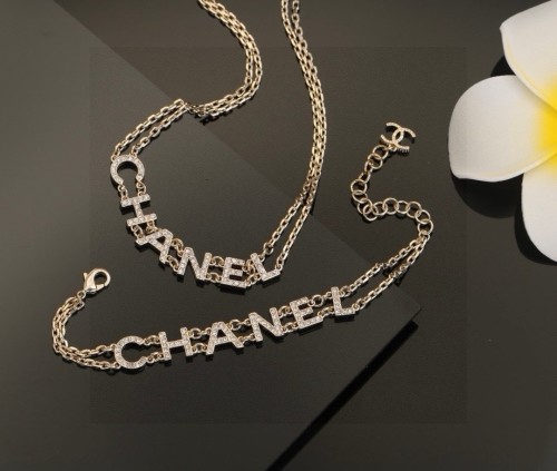 Chanel New Classic Versatile Double Chain Necklace Bracelet