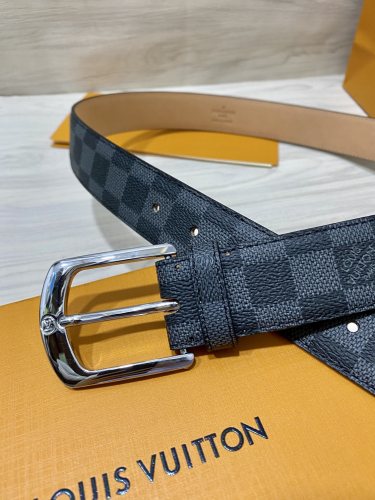 Louis Vuitton Classic Logo Printed Leather Belt 35MM