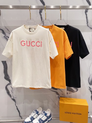 Gucci New Retro Pink Letter Embroidered Logo Short Sleeve Unisex Retro Casual T-shirt