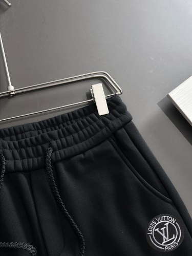 Louis Vuitton Autumn/Winter New Embroidered Logo Elastic Band Casual Pants Unisex Thick Velvet Sports Pants