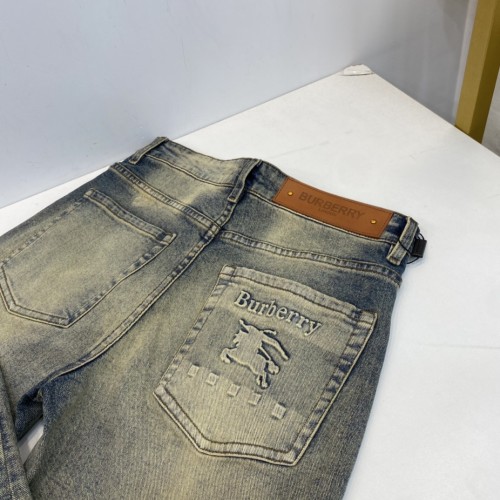 Burberry New Classic Logo Warrior Horse Denim Washed Jeans