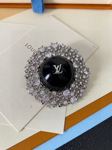 Louis Vuitton New Fashion Versatile Brooch