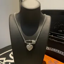 Chrome Hearts Classic Retro Heart Shaped Vine Flower Pin Pendant