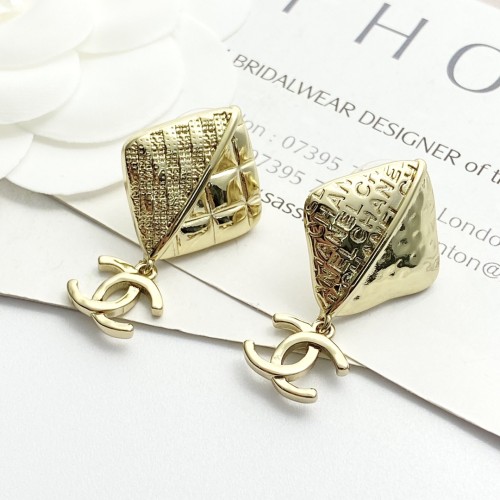 Chanel New Diamond AB Double Pattern Double C Earrings