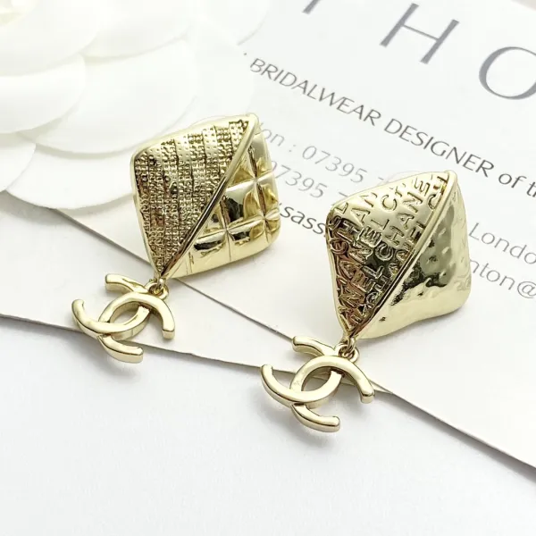 Chanel New Diamond AB Double Pattern Double C Earrings