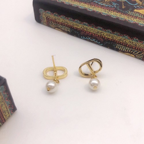 Dior New Fashion CD Hanging Pearl Smooth Earrings