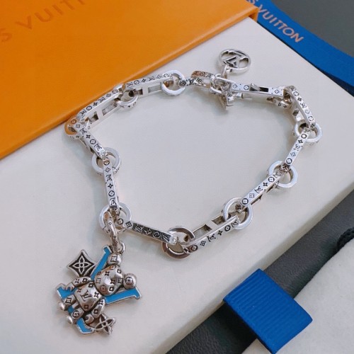 Louis Vuitton New Fashion Retro Bear Pendant Bracelet