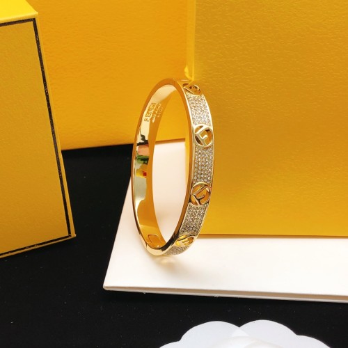 Fendi New Fashion Star Studded Diamond Bracelet