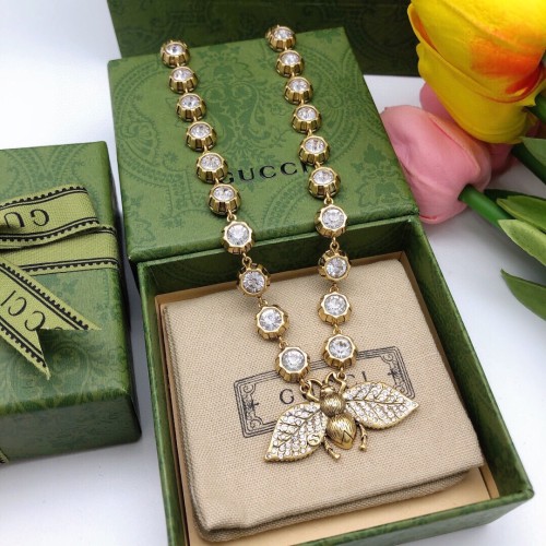 Gucci New Fashion Versatile Diamond Bee Necklace