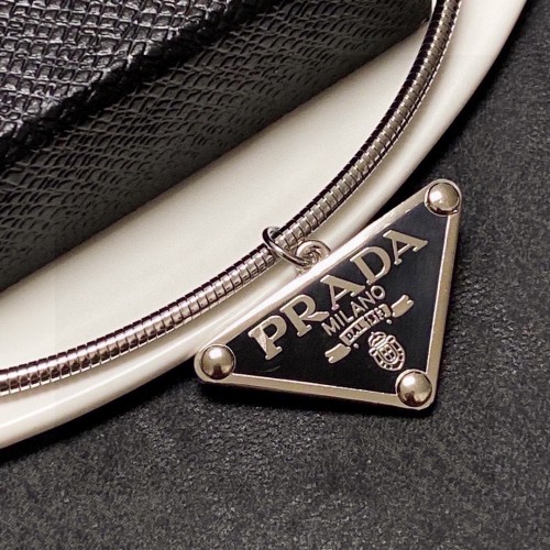 Prada New Fashion Versatile Triangle Hang Tag Necklace Collar