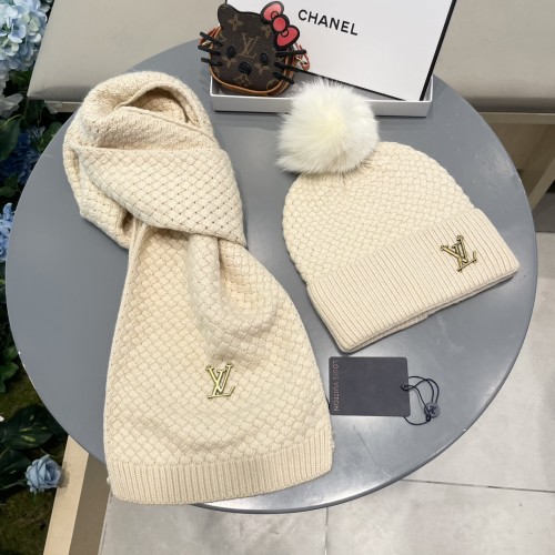 Louis Vuitton New Couple Classic Wool Hat Scarf Set