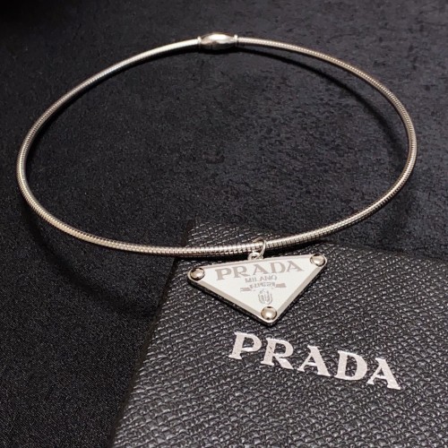 Prada New Fashion Versatile Triangle Hang Tag Necklace Collar