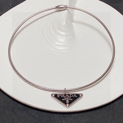 Prada New Fashion Versatile Triangle Hang Tag Necklace Collar