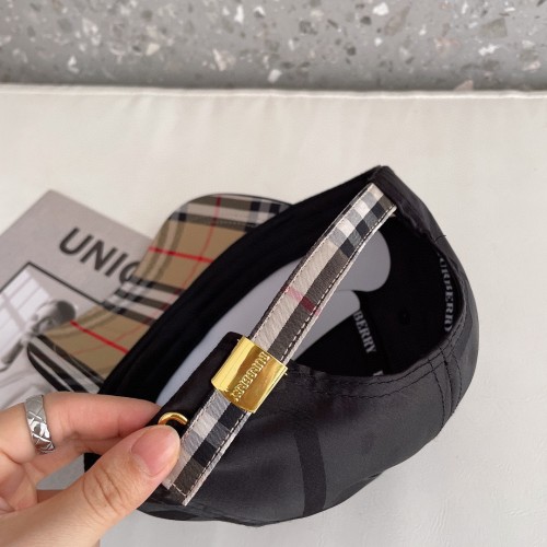 Burberry New Classic Couple Lightweight Baseball Hat