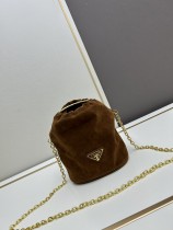 Prada New Classic Retro Suede Water Bucket Bag Size: 17x20x11CM