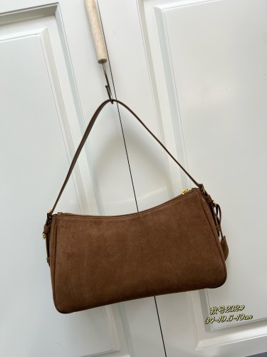 Prada New Classic Retro Suede Suede Lock Underarm Bag Size: 34x19.5x10 CM