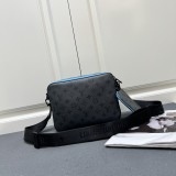 Louis Vuitton New Fashion Color Contrasting Logo Cowhide Cross Bag Size: 20x31x7CM