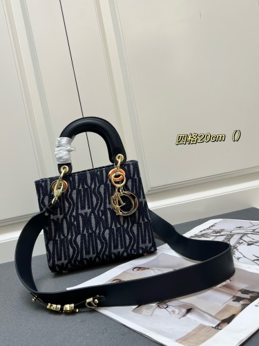 Dior New Classic Jacquard Crossbody Bag Handheld Concubine Bag Size: 20x17x9CM