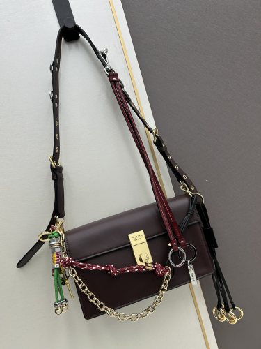 Prada New Personalized Leather Crossbody Bag Size: 24x13.5x6CM